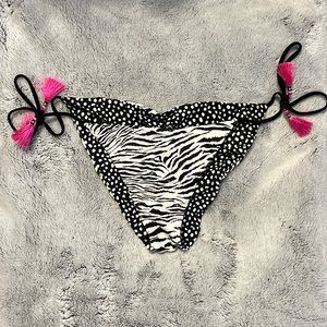 VS reversible black/white/pink bikini bottom, Brand New!